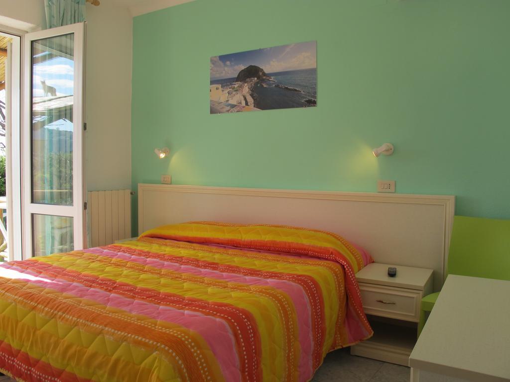 Forio di Ischia Aparthotel Villa Marinu מראה חיצוני תמונה