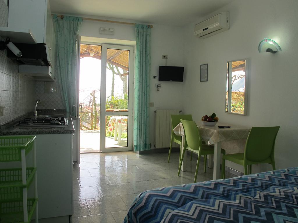 Forio di Ischia Aparthotel Villa Marinu חדר תמונה